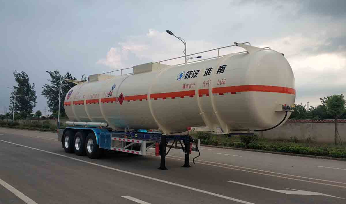 陕汽牌SHN9400GRYP462型易燃液体罐式运输半挂车