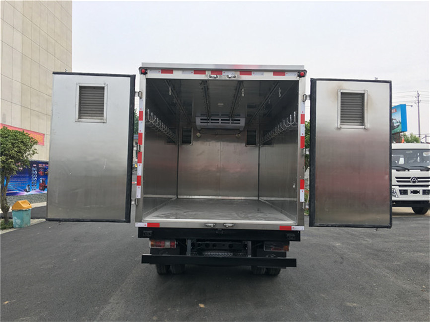 庆铃五十铃KV600 4.2米冷藏车 (4)