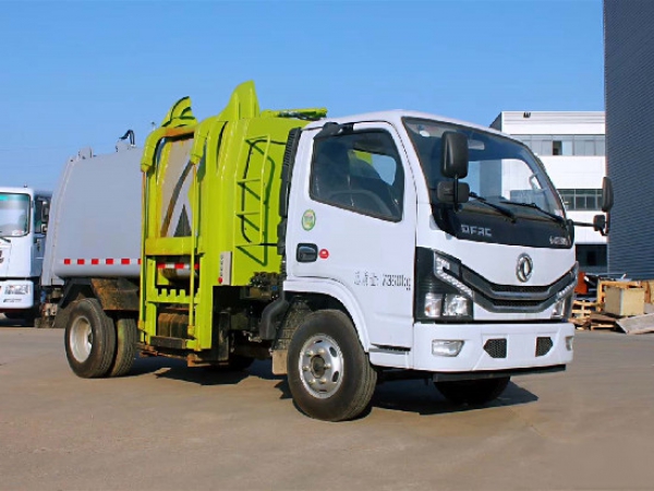 程力威牌CLW5071ZZZ6型自装卸式垃圾车 ()
