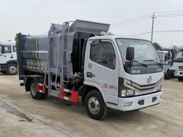 程力威牌CLW5040ZZZ6CD型自装卸式垃圾车 ()